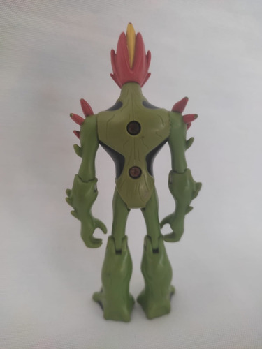 Swampfire Verde Ben 10 Bandai 01
