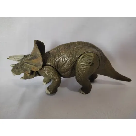 Triceratops Dinosaurio Jurassic Park Hasbro 